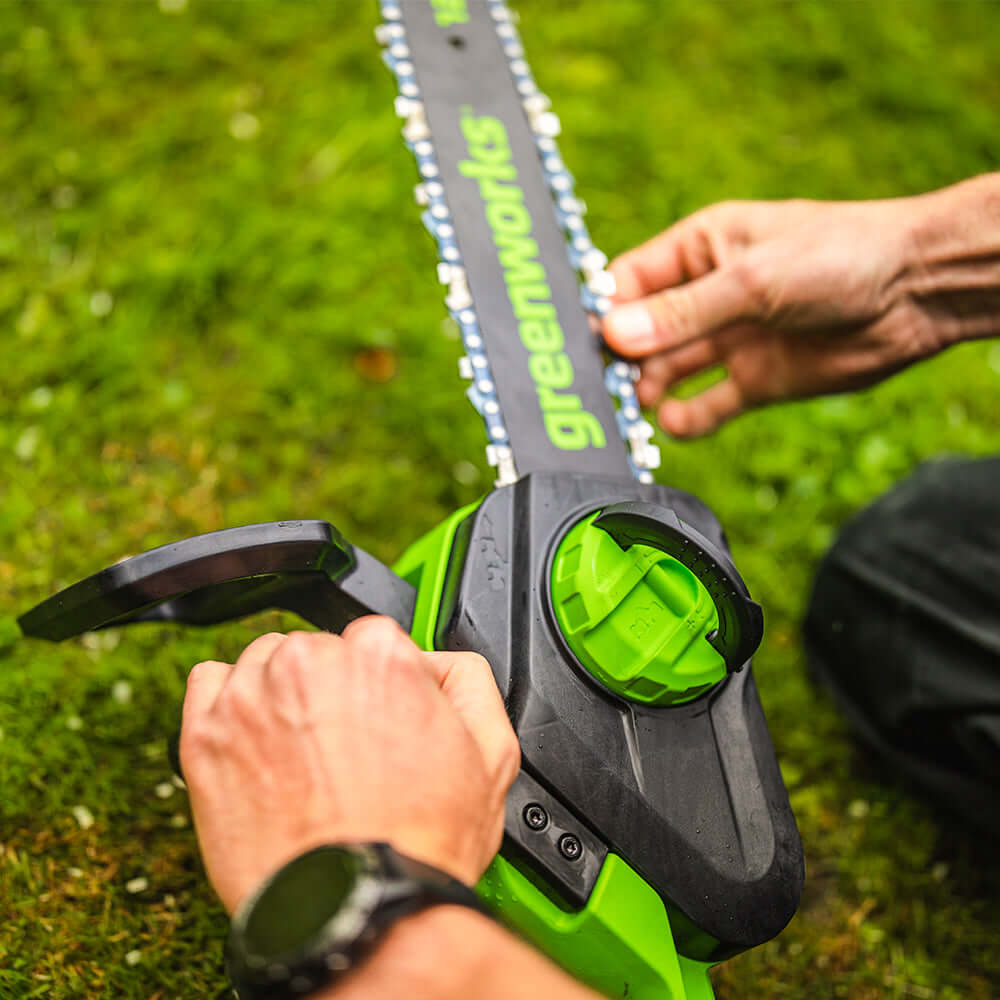 24V Chainsaw 30cm - 4Ah Battery