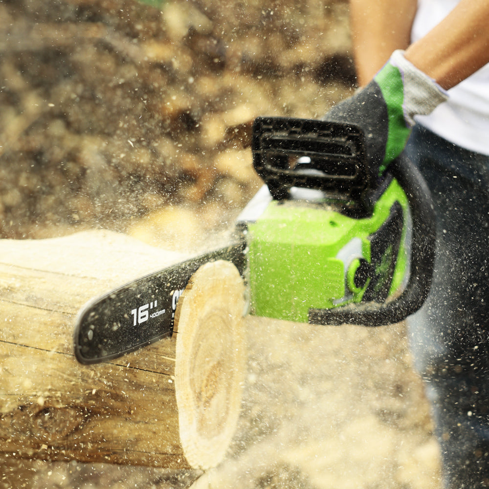 40V Chainsaw 40cm 1,8 kW - 2x 2Ah Battery