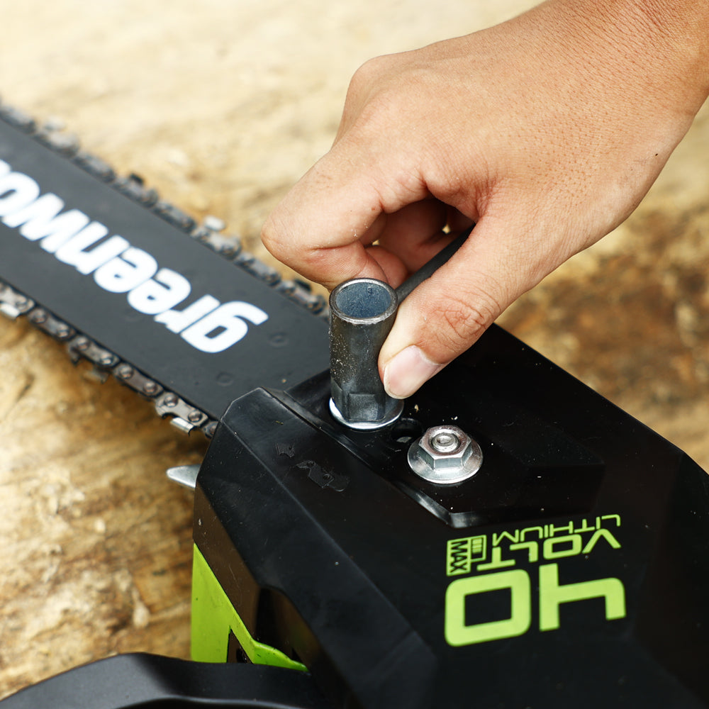 40V Chainsaw 40cm 1,8 kW - 2x 2Ah Battery