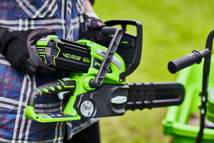 40V Chainsaw 30cm - 2Ah Battery