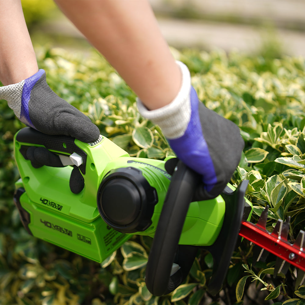 40V Hedge Trimmer 61cm - 2Ah Battery