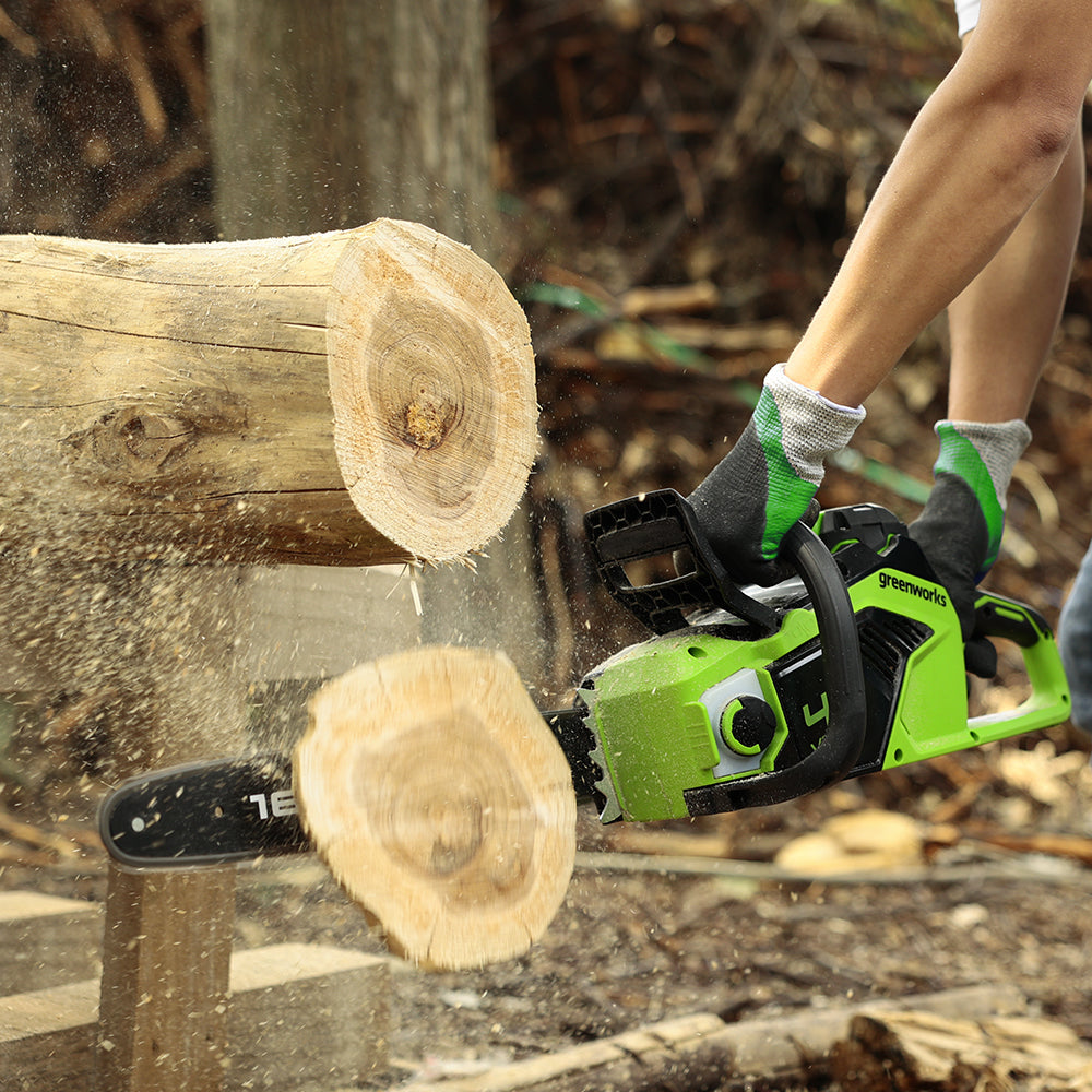 40V Chainsaw 40cm 1,8 kW - 2x 2Ah Battery
